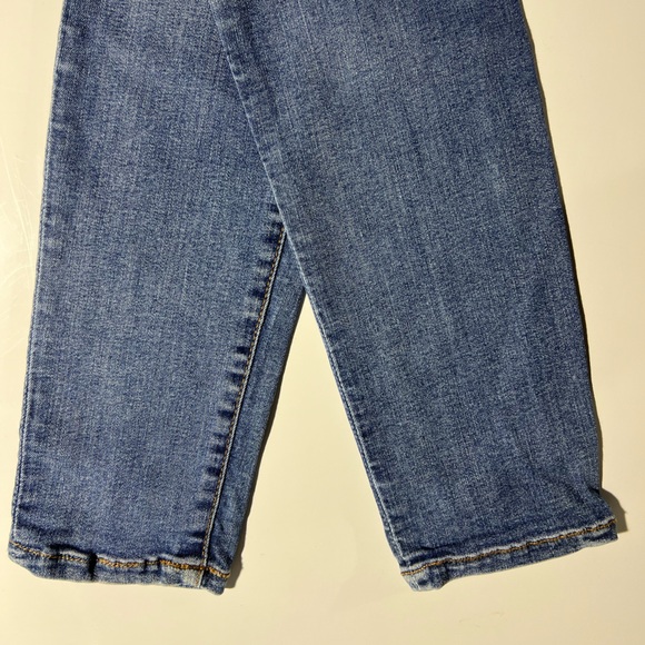 Banana Republic Sculpt Skinny Denim | Size 4 - Picture 3 of 7